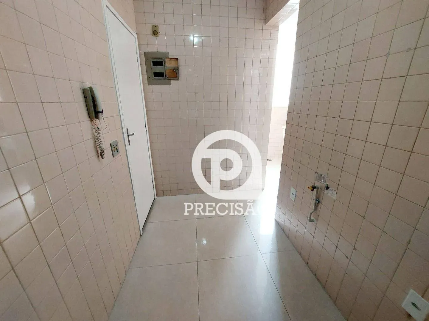 70 m² apartment with laundry area and 1 bedroom — photo 21