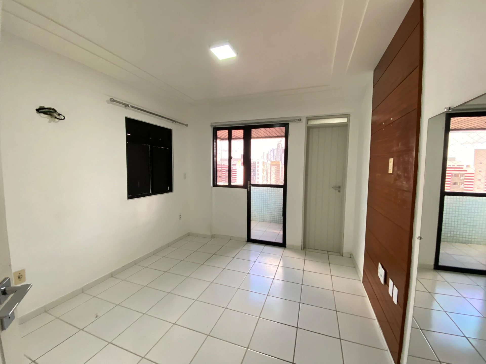 3-bedroom apartment in a building with a sauna — photo 4