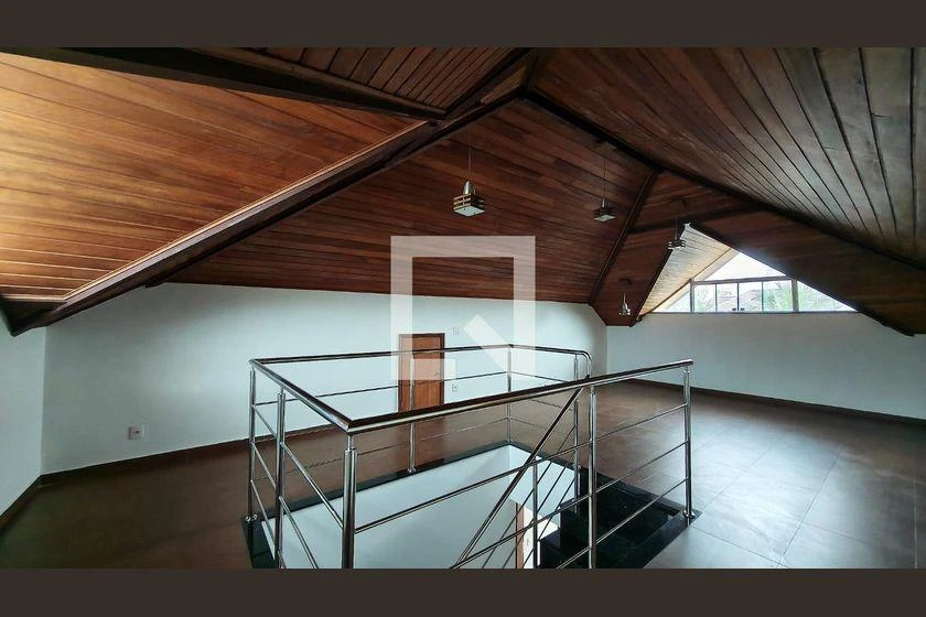 Casa de 4 quartos com banheira, Recreio dos Bandeirantes