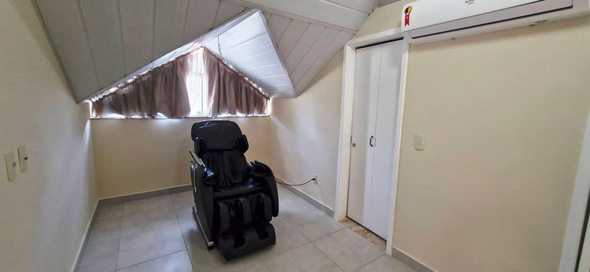 Casa mobiliada com 3 dormitórios e 526 m² — photo 36