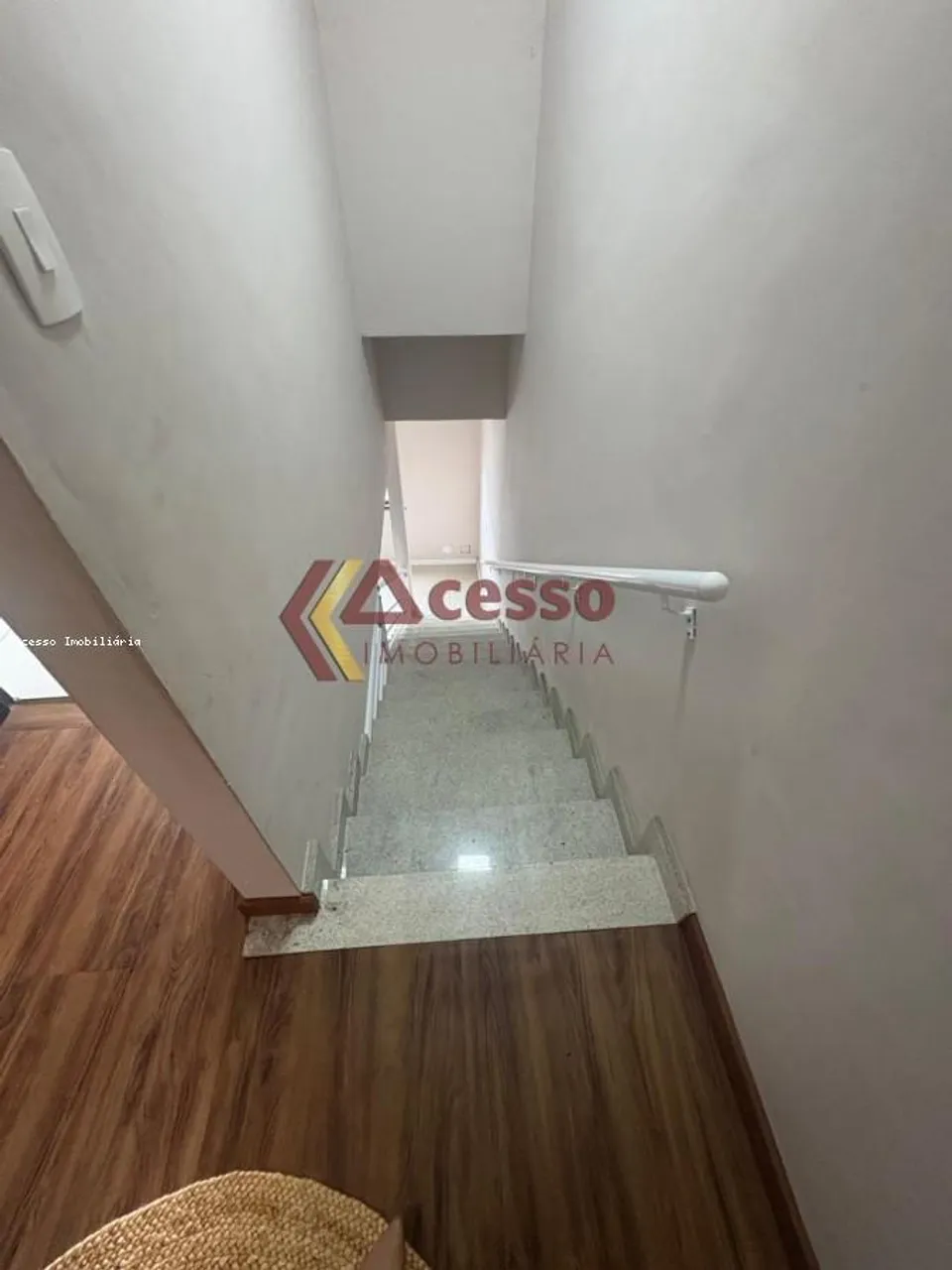 2-bedroom house, 300 m²