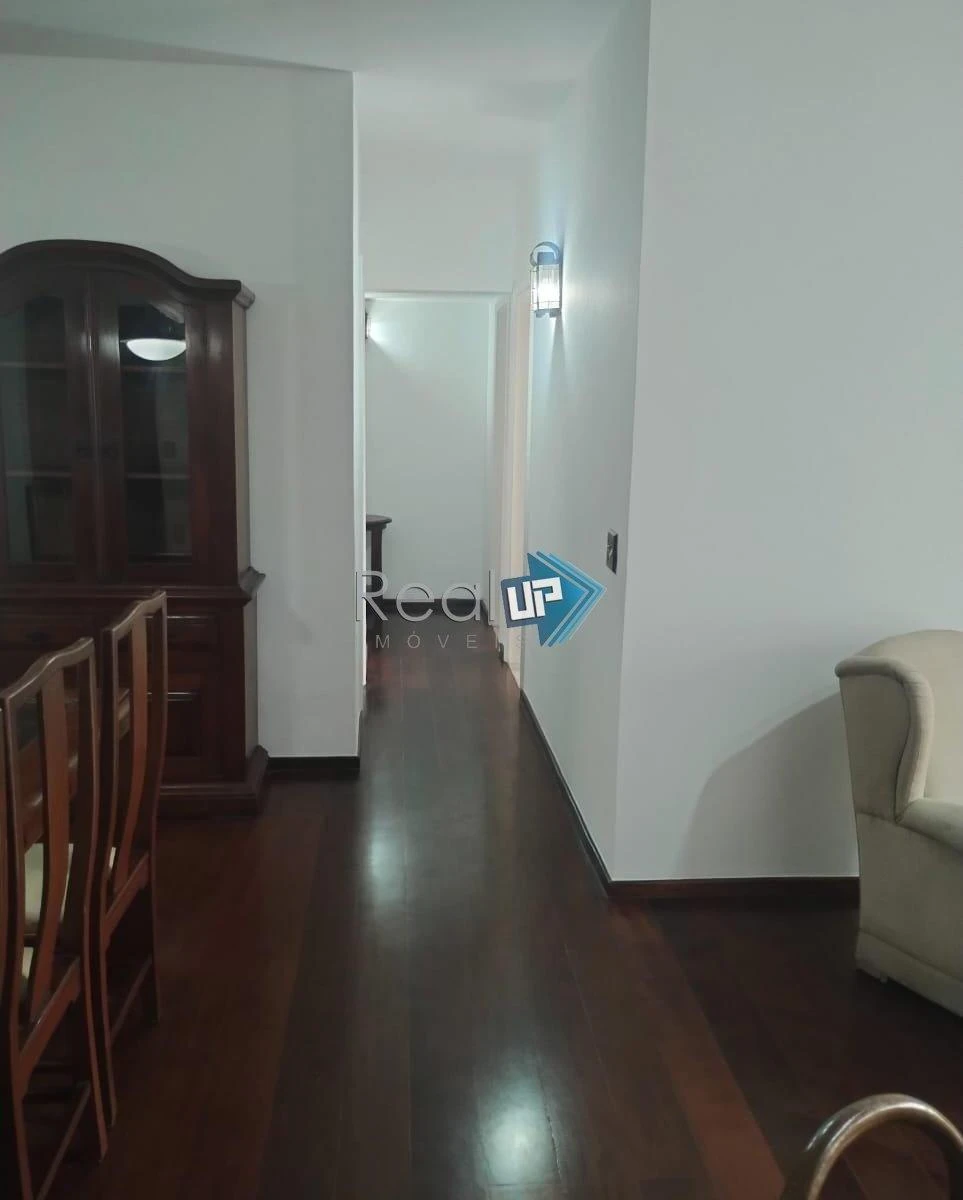 Home office in a 3-bedroom apartment, 129 m² — photo 25