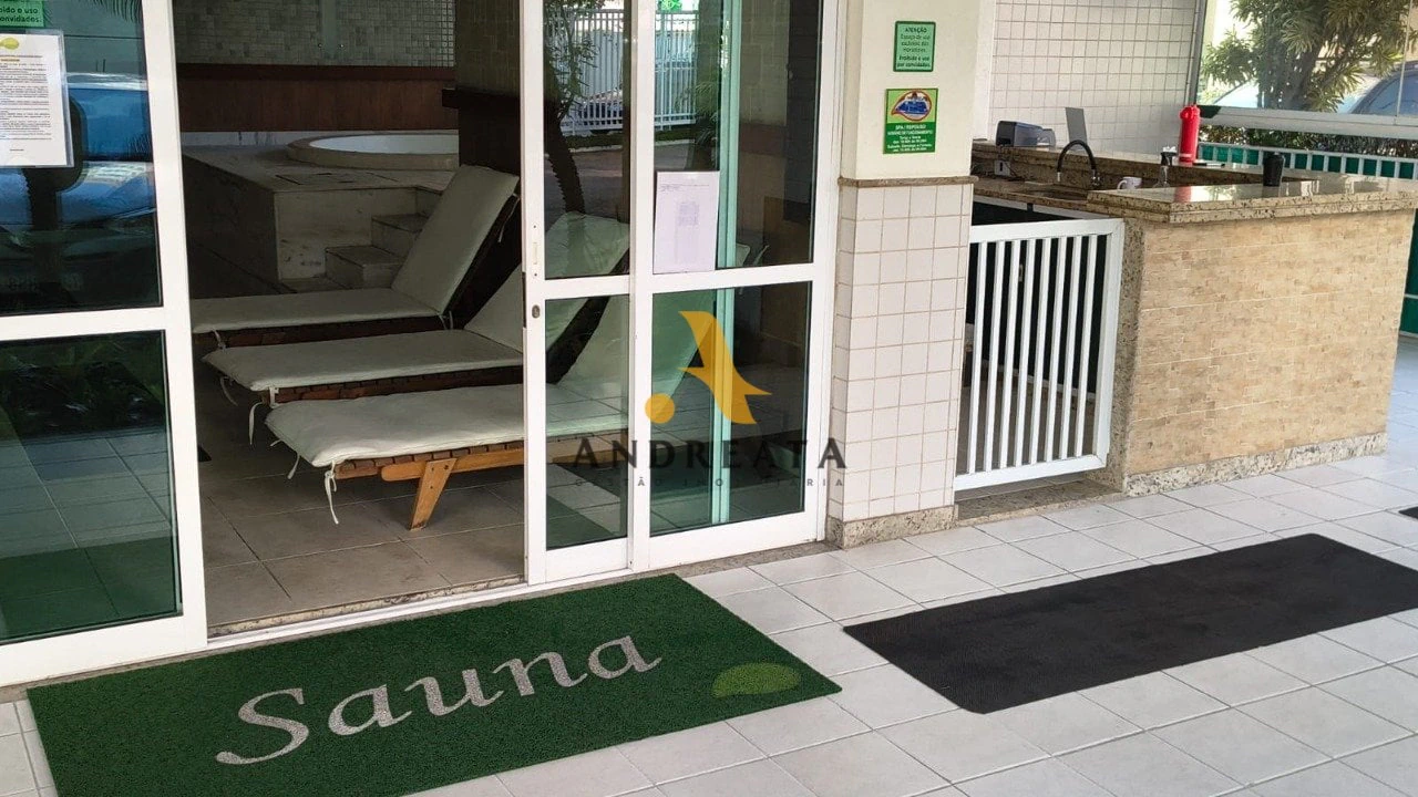 3-bedroom apartment with suite and enclosed balcony — photo 18
