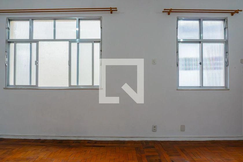 Apartment, 102 m², with wood or laminate floors — photo 16