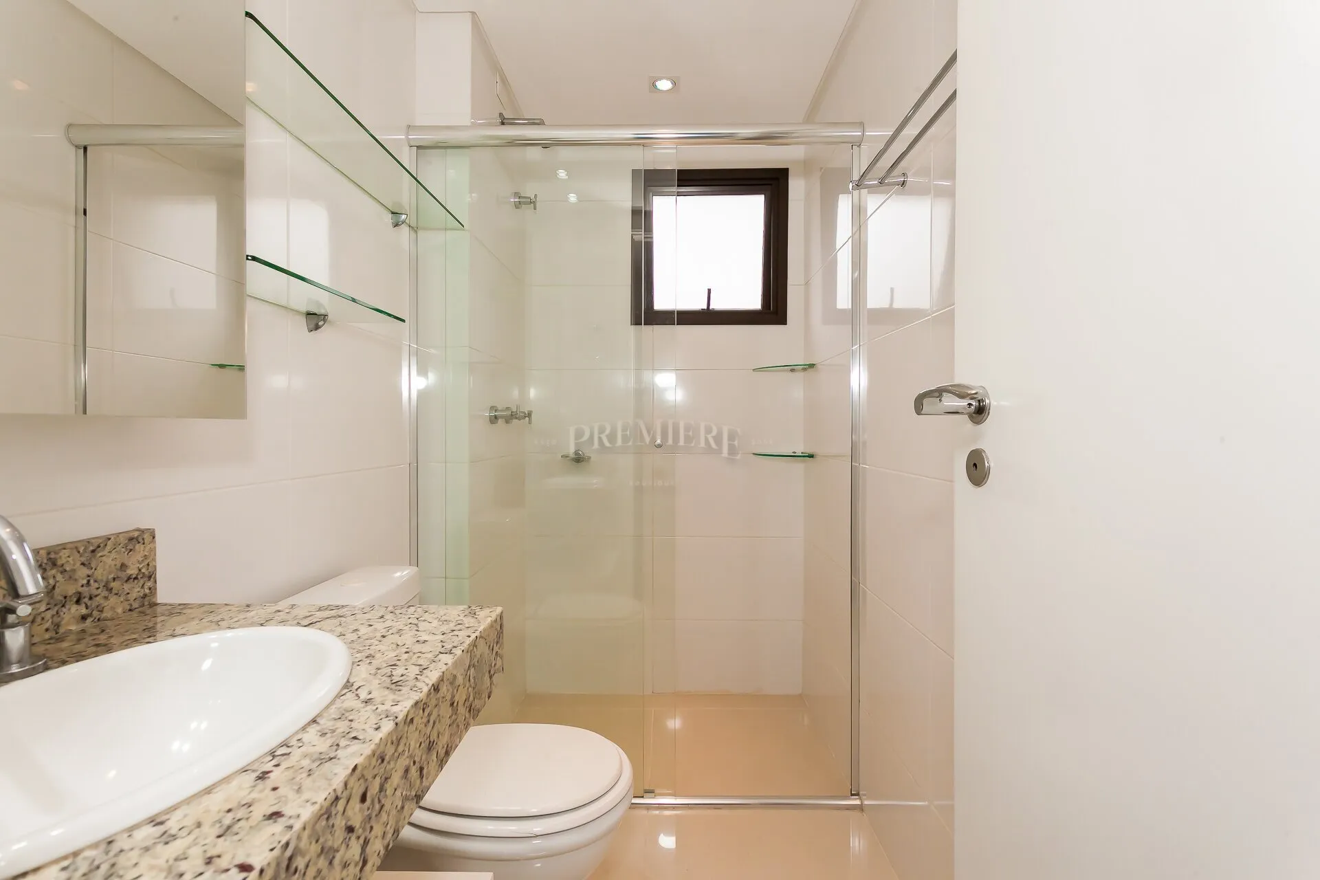 3-bedroom 180 m² apartment with 2 parking spots and garden — photo 32