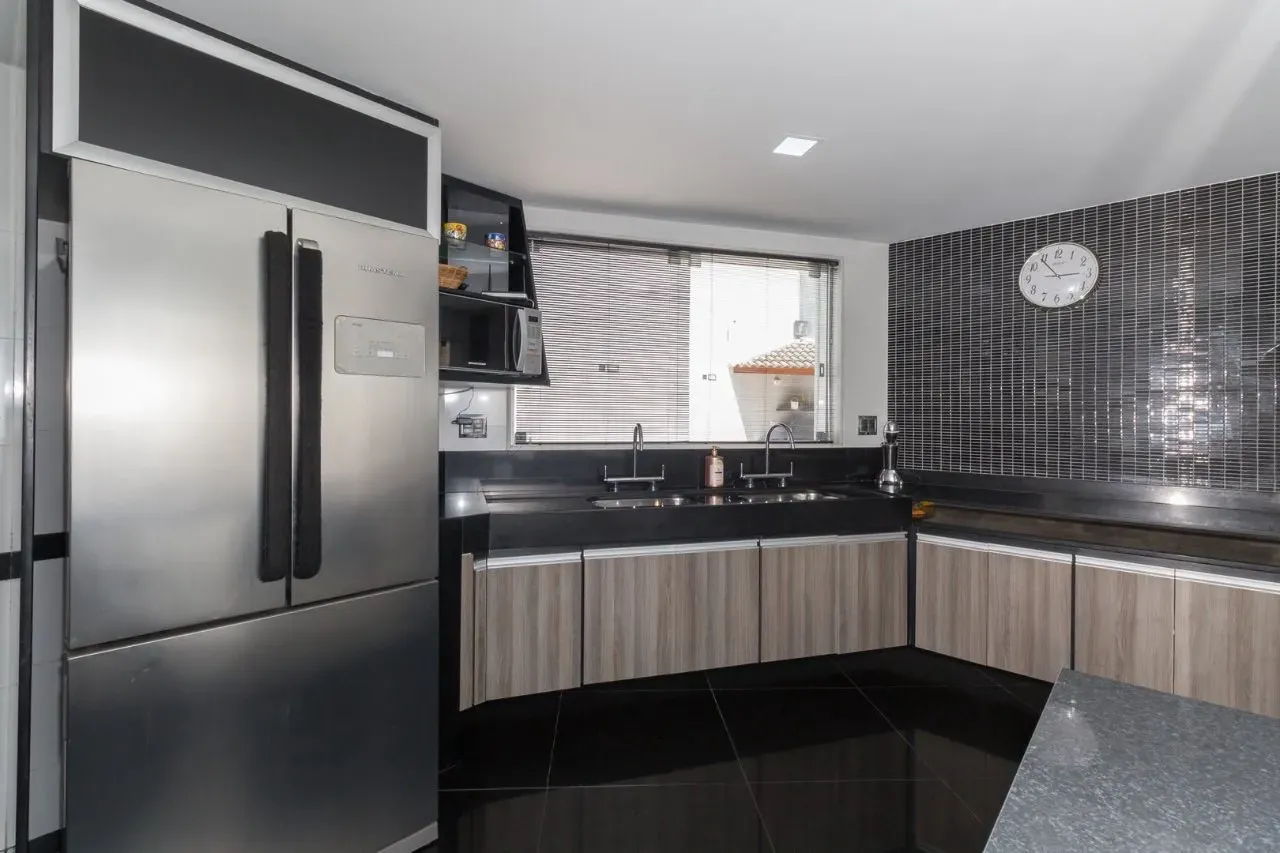 Furnished house with 5 bedrooms and 5 bathrooms — photo 7