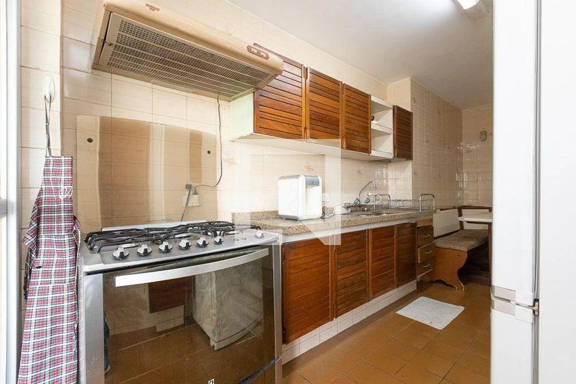 Apartamento de 4 quartos com varanda e 165 m² — photo 46
