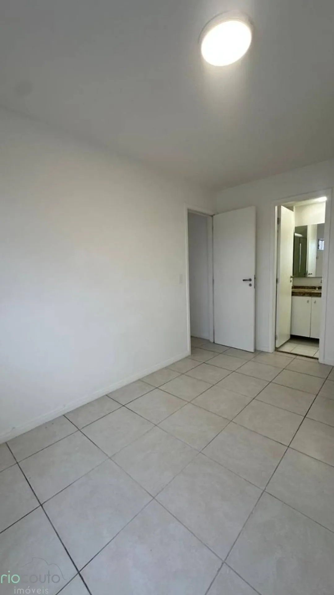 2-bedroom apartment with a water view in Rio de Janeiro — photo 33