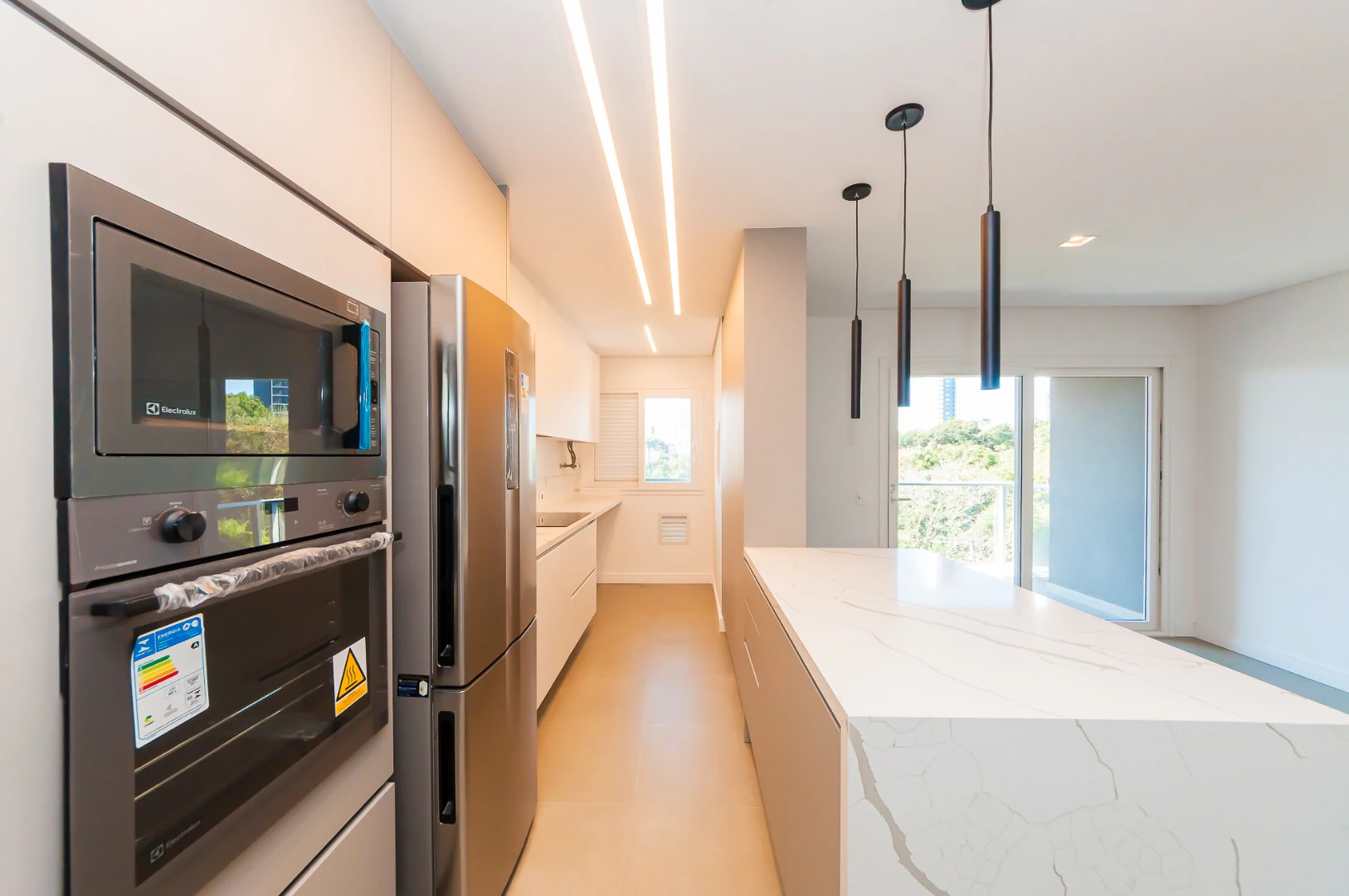 Apartamento com varanda envidraçada, Campo Comprido — photo 6