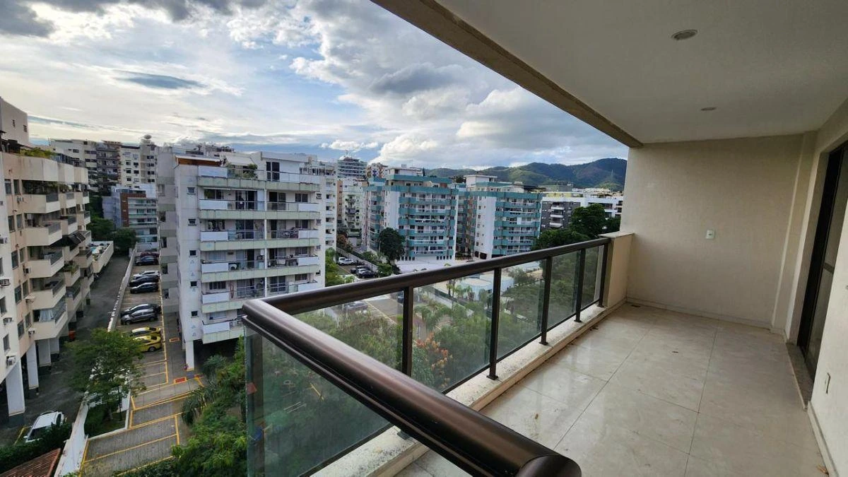 Furnished 169 m² apartment with balcony and barbecue — photo 9