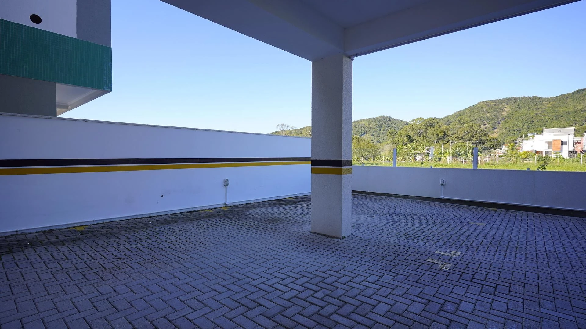 Furnished studio, 37 m², with a mountain view — photo 21
