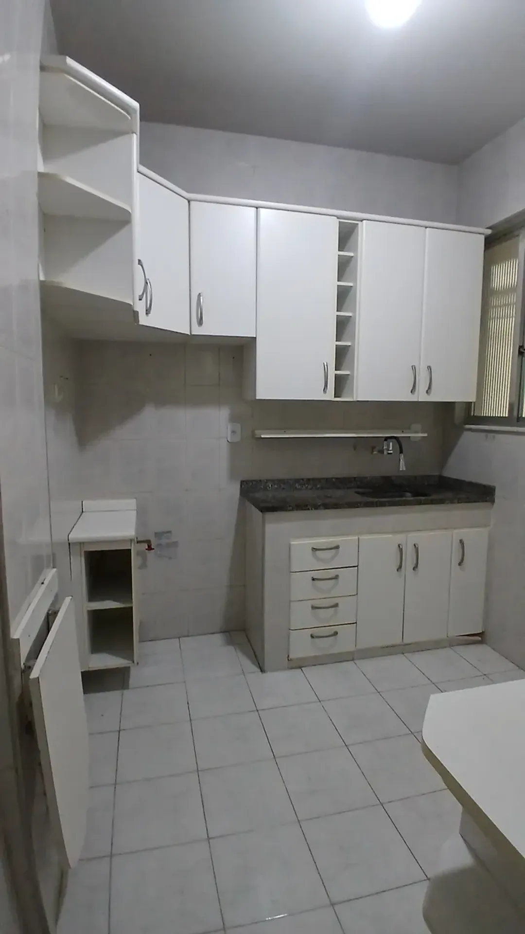 Apartment on the 1st floor with wood or laminate floors — photo 2