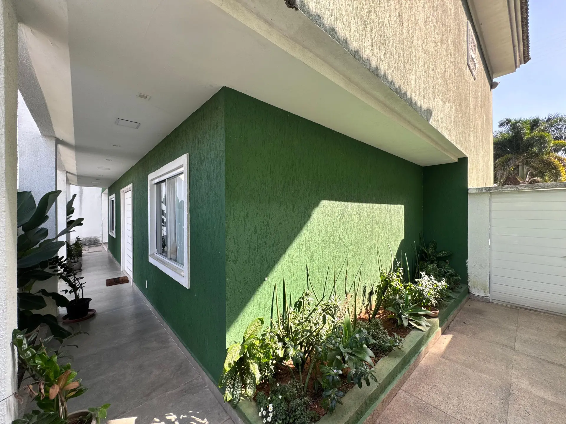 Furnished house with 4 en-suites and 6 bathrooms — photo 34