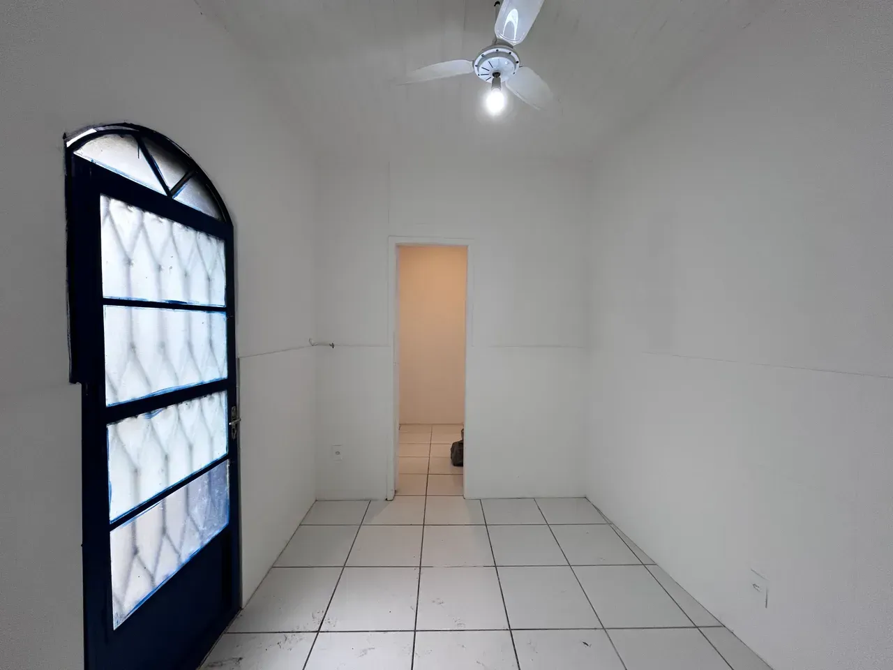 House with 1 bedroom and 1 bathroom plus laundry area — photo 12