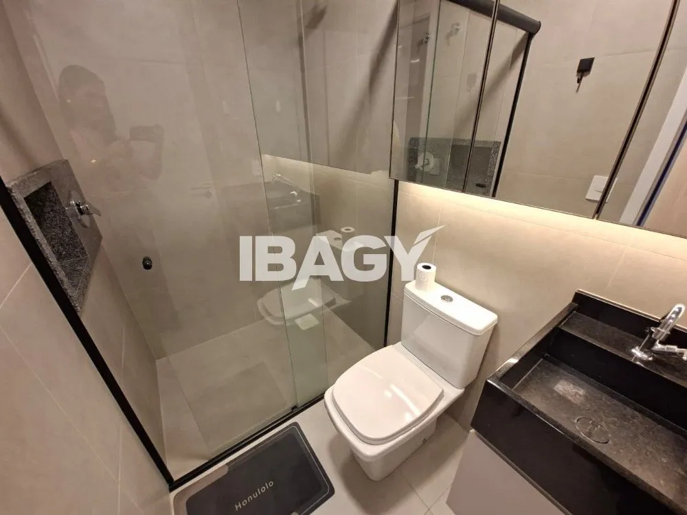 Furnished studio with a glass-enclosed balcony — photo 98