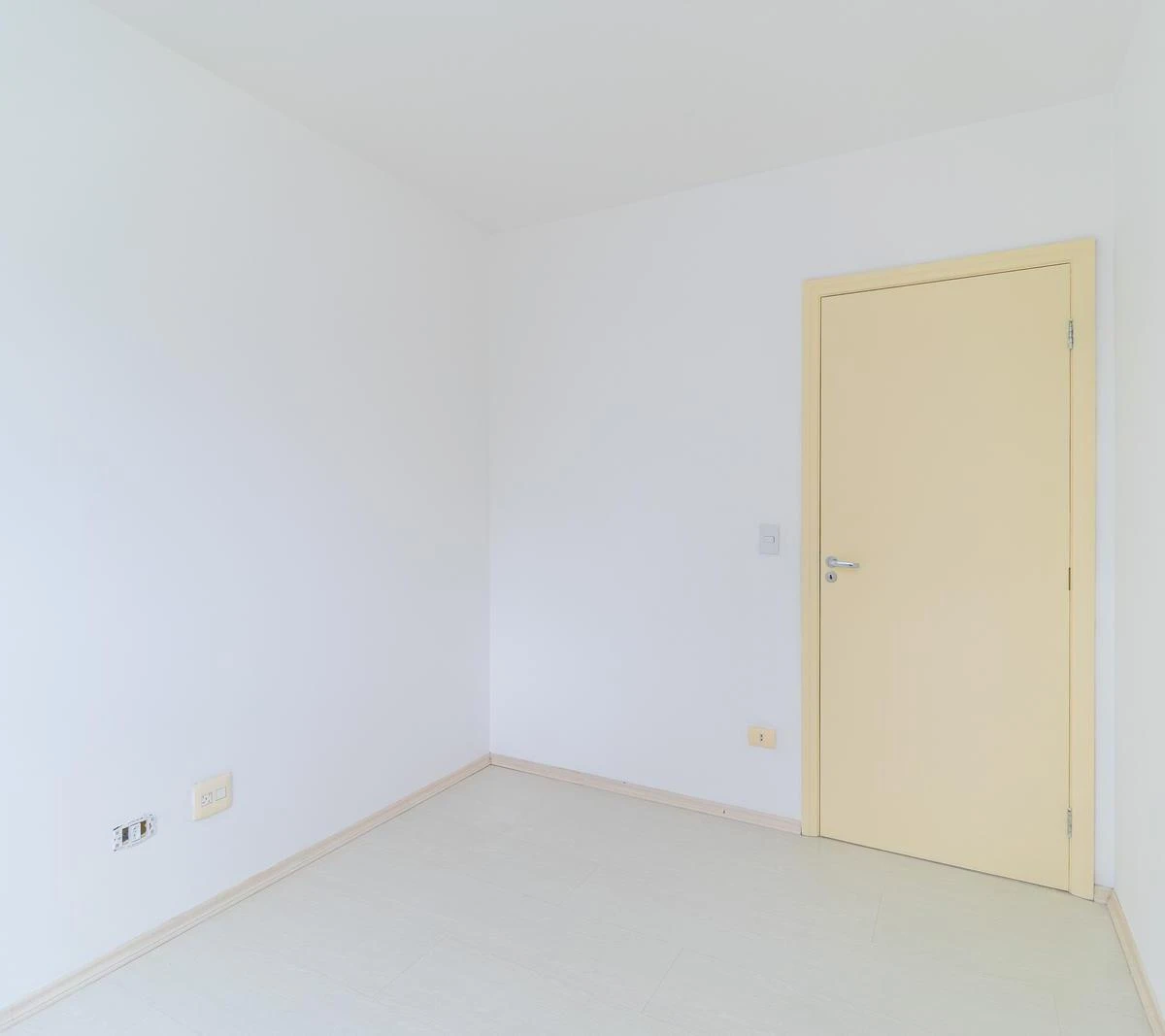3-bedroom apartment with a grill on the balcony — photo 34