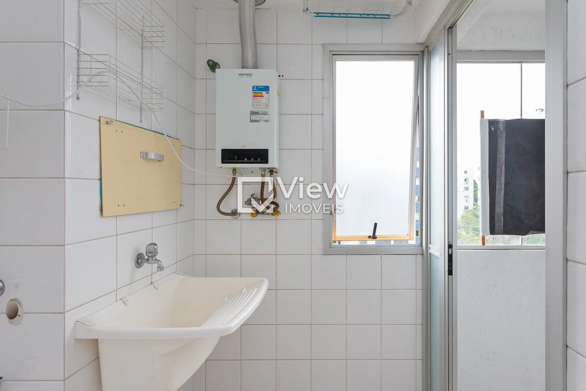 Apartment, 70 m², with wood or laminate floors — photo 2