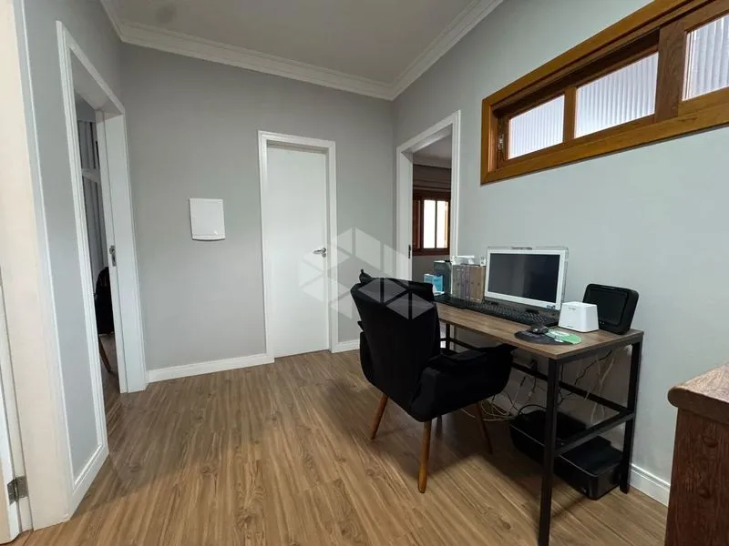 238 m² house with a home office and a dishwasher — photo 6