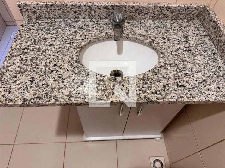 1000 m² house with a washing machine and a bathtub — photo 38