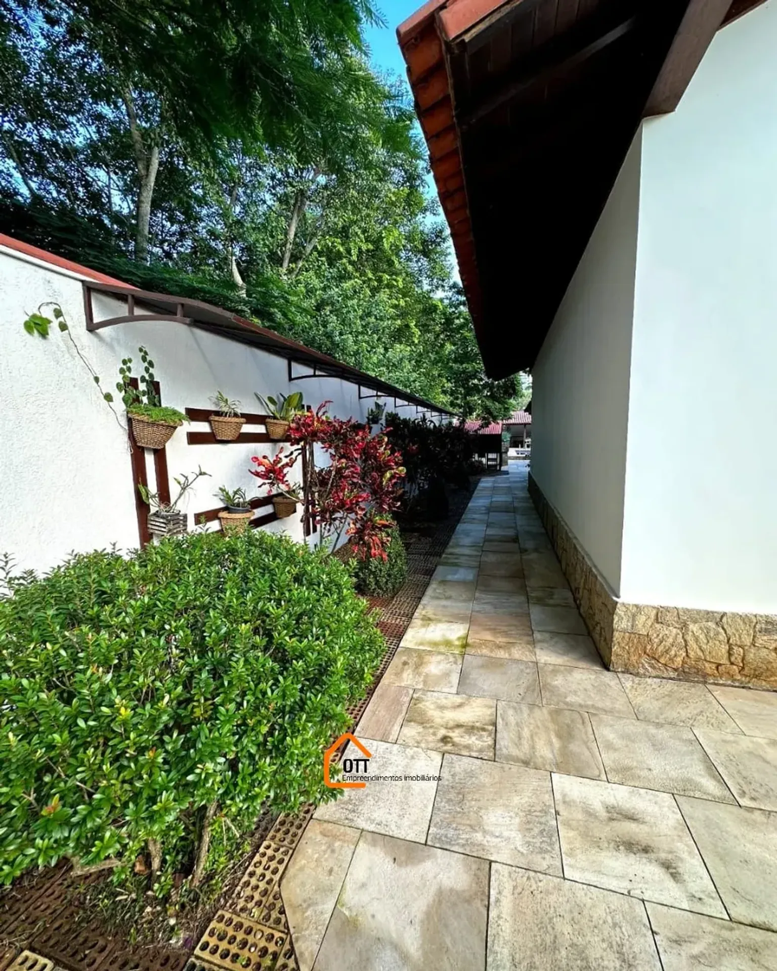 Casa com varanda e churrasqueira 5 quartos e 5 banheiros — photo 4