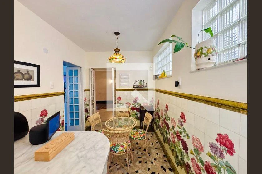 4-bedroom house with a mountain view in Rio de Janeiro — photo 48