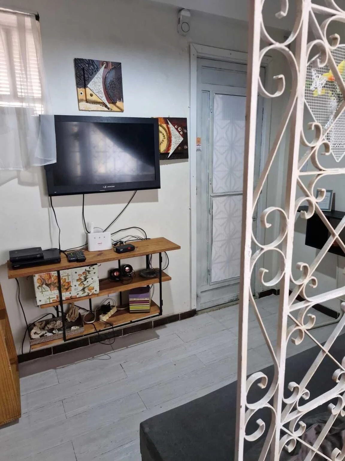 Furnished 1-bedroom apartment with pets allowed — photo 10