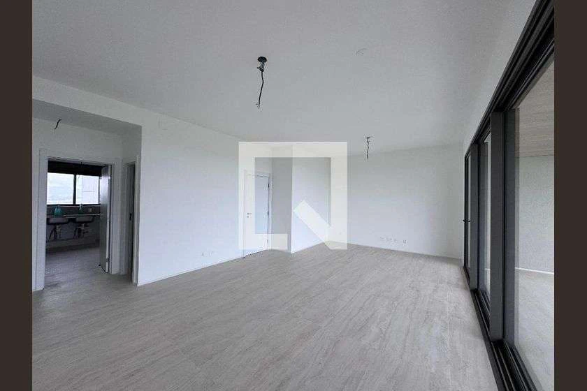 Apartment with 4 en-suite bedrooms and floor-to-ceiling windows — photo 24