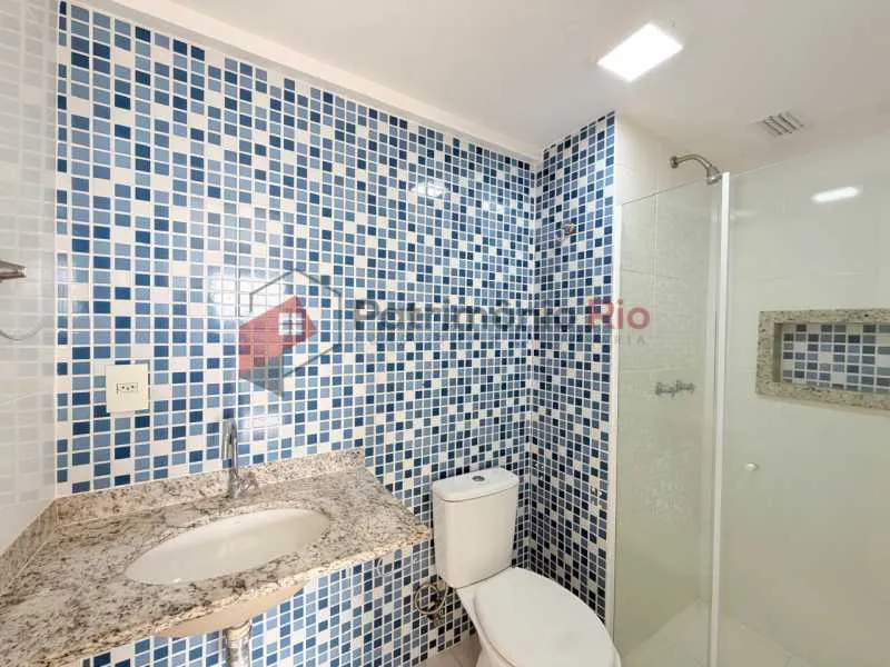 Apartment with 2 bedrooms and balcony with city view — photo 20