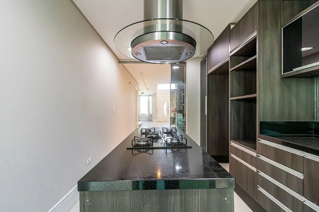 5-bedroom house with a private pool in Curitiba — photo 20