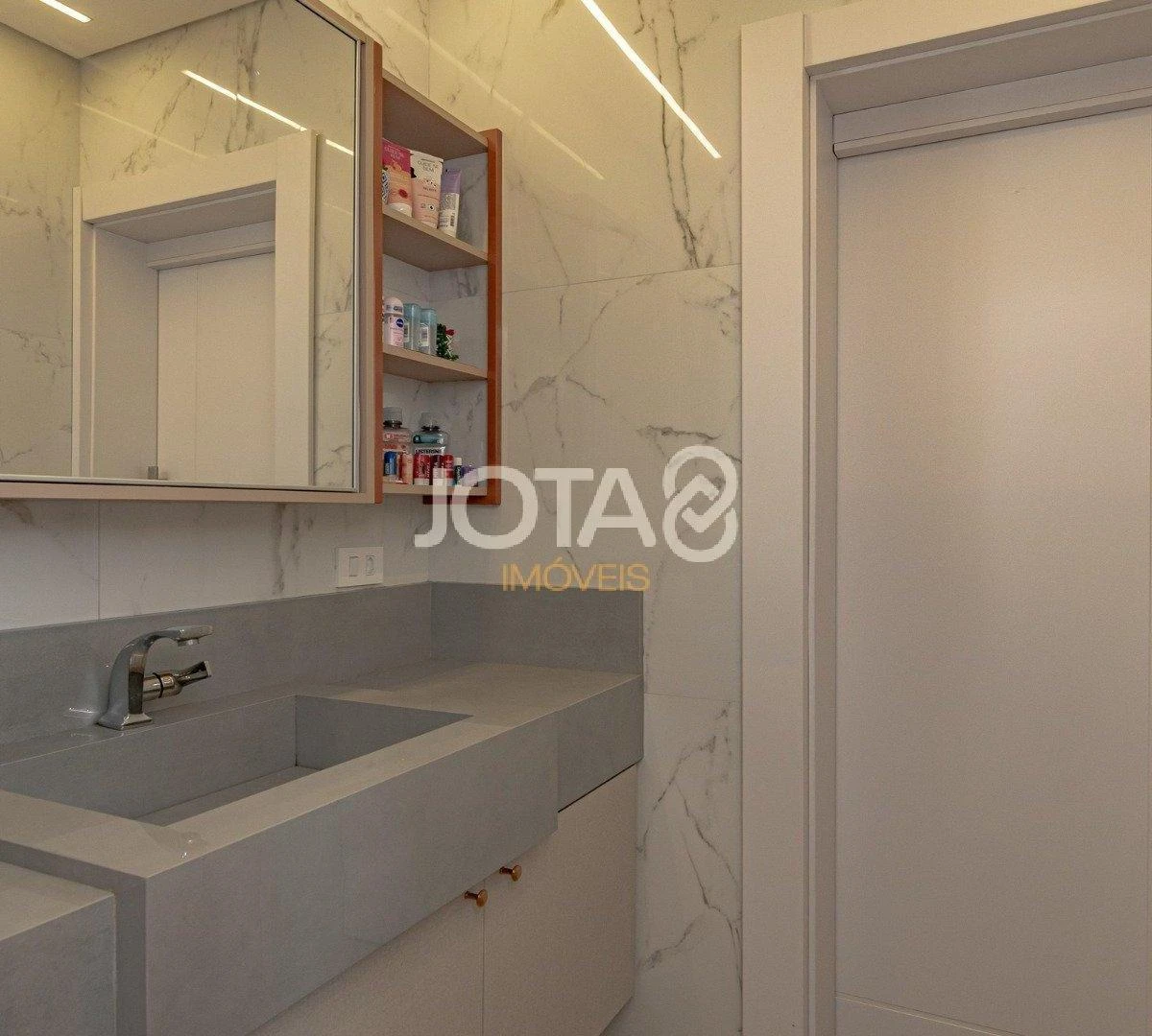 Мебльований будинок 283 м² з відкритою кухнею — photo 31
