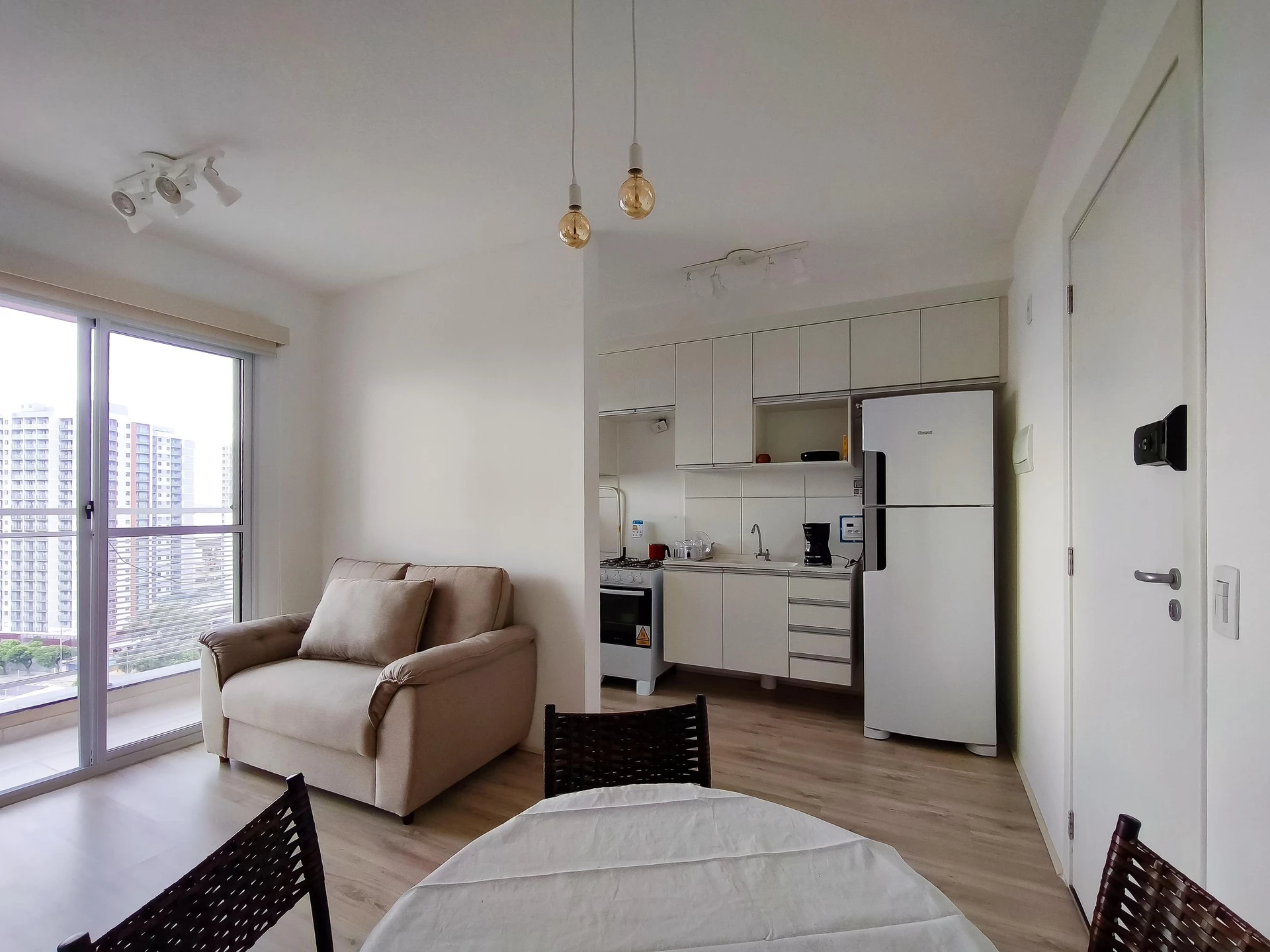 Apartamento mobiliado de 2 quartos em condomínio com sauna — photo 8