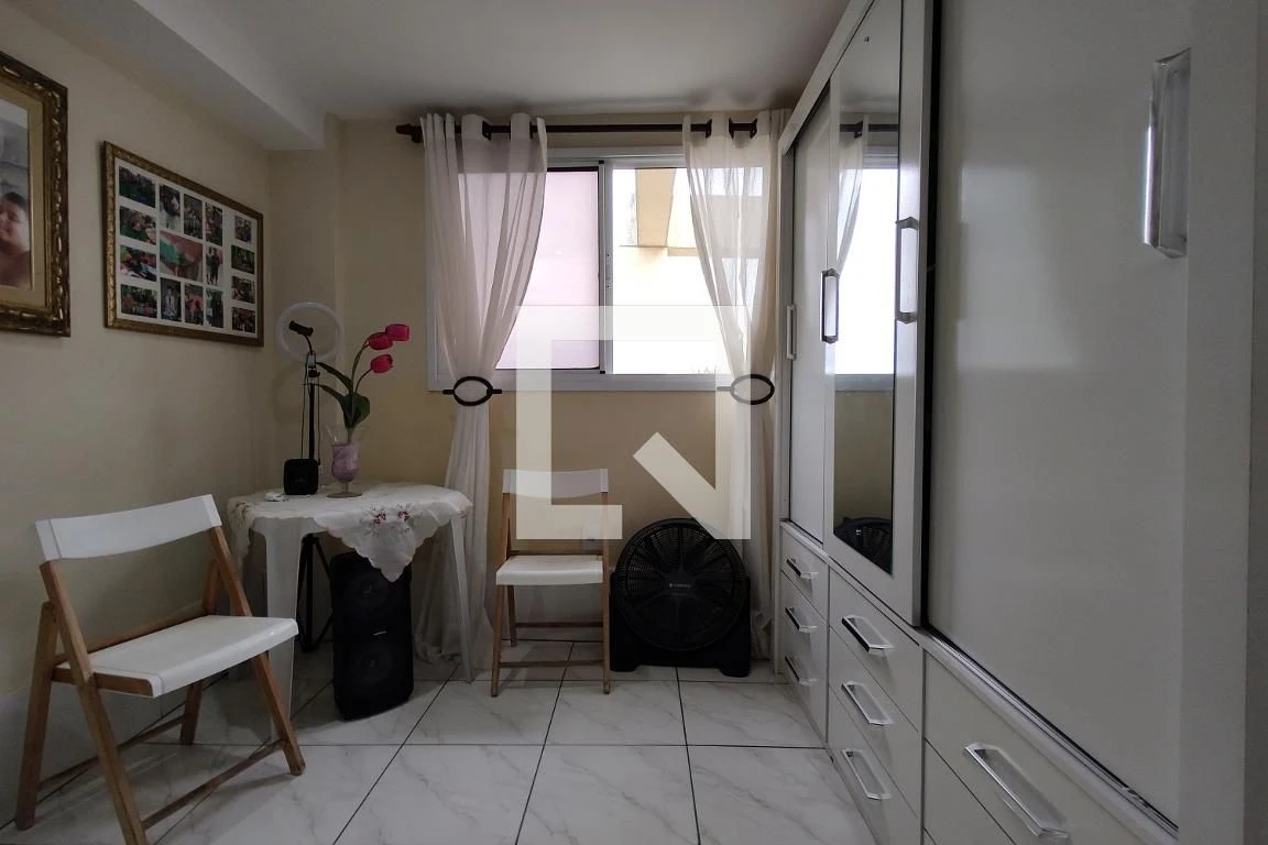 Glass-enclosed balcony in a 3-bedroom apartment, 155 m² — photo 79