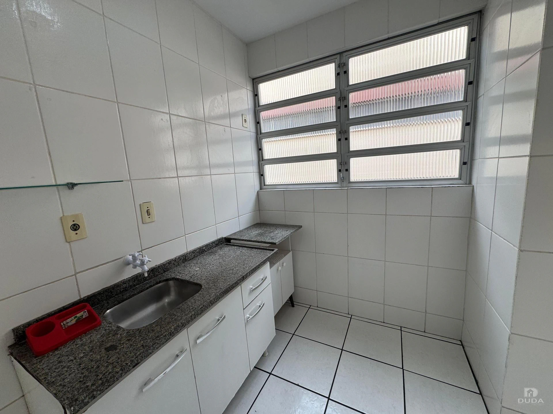 3-bedroom apartment, 1 with its own bathroom, 72 m² — photo 2