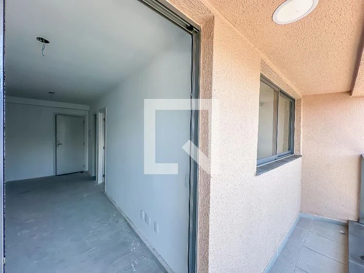 2-bedroom apartment in a building with a gym — photo 28