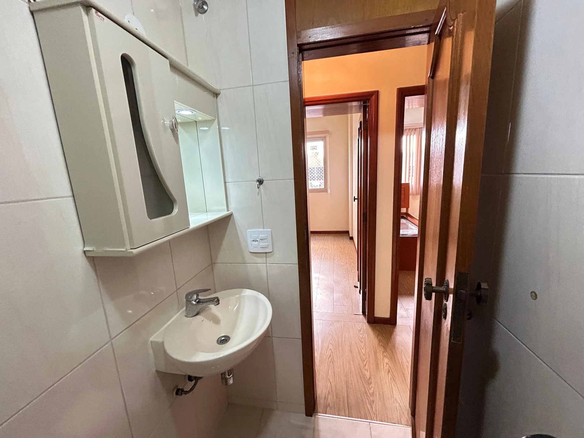 Apartamento com 3 quartos e suíte em bom estado — photo 55