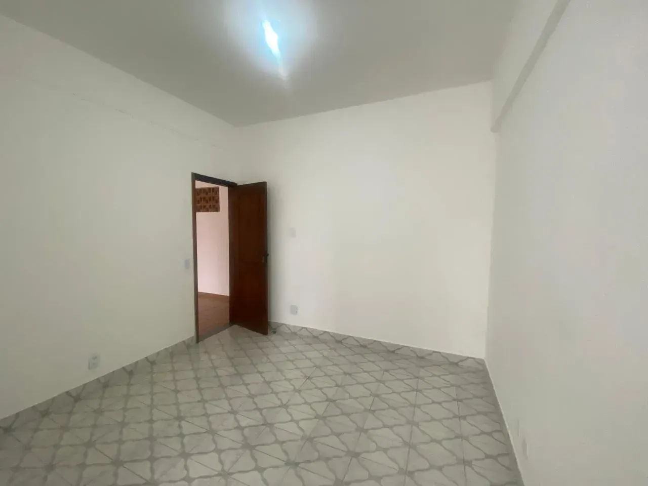 Unfurnished apartment with laundry area and 2 bedrooms — photo 6