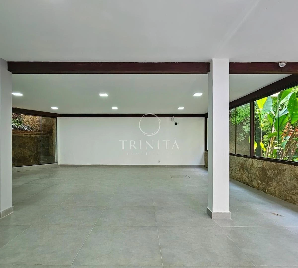 5-bedroom house with a bathtub in Rio de Janeiro — photo 18