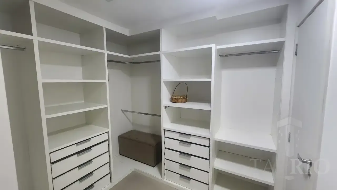 2-bedroom apartment with a separate closed kitchen — photo 10