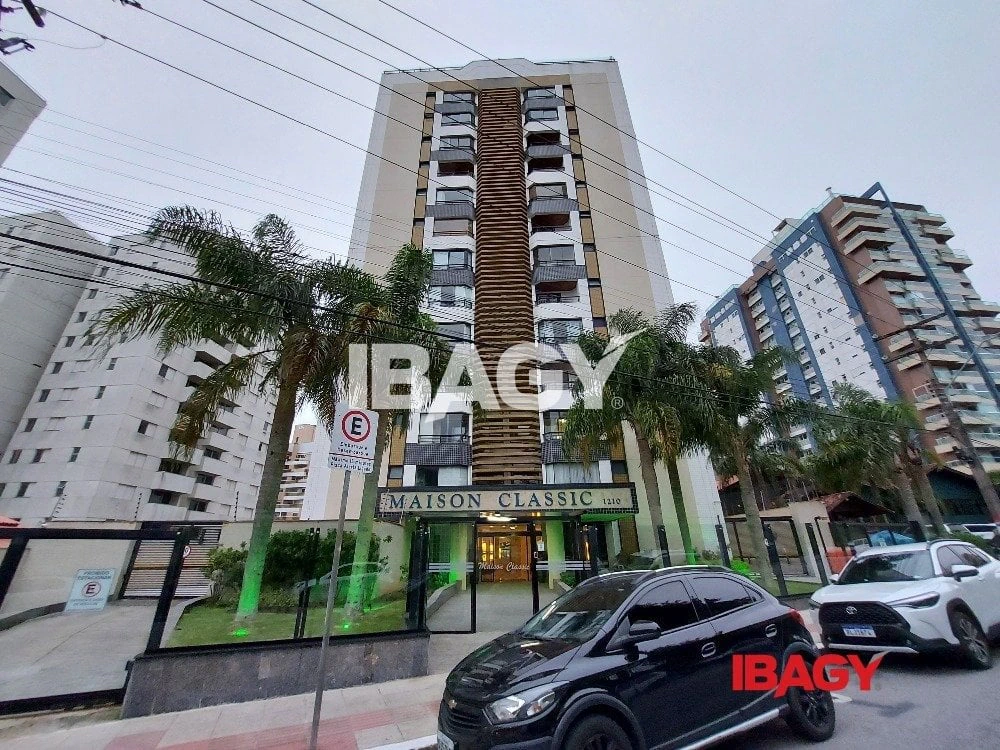 Apartamento de 3 dormitorios con 2 baños y 1 plaza — photo 2