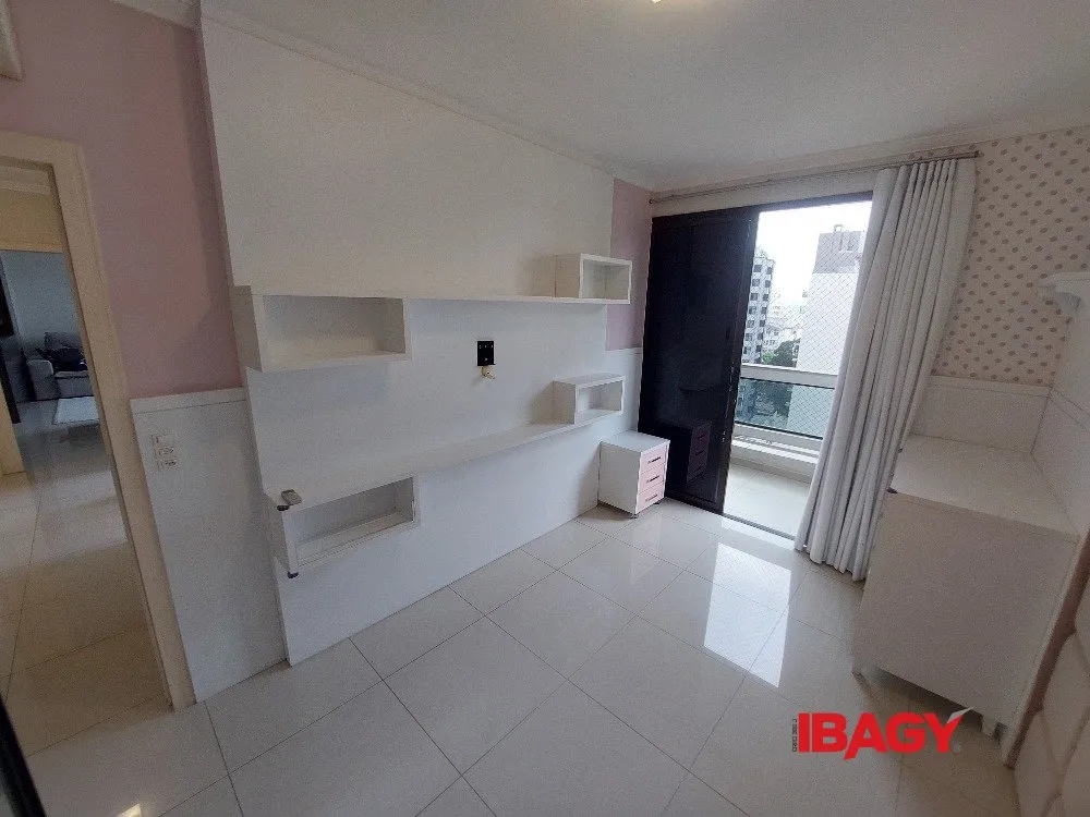 Furnished apartment, 146 m², with a home office — photo 7