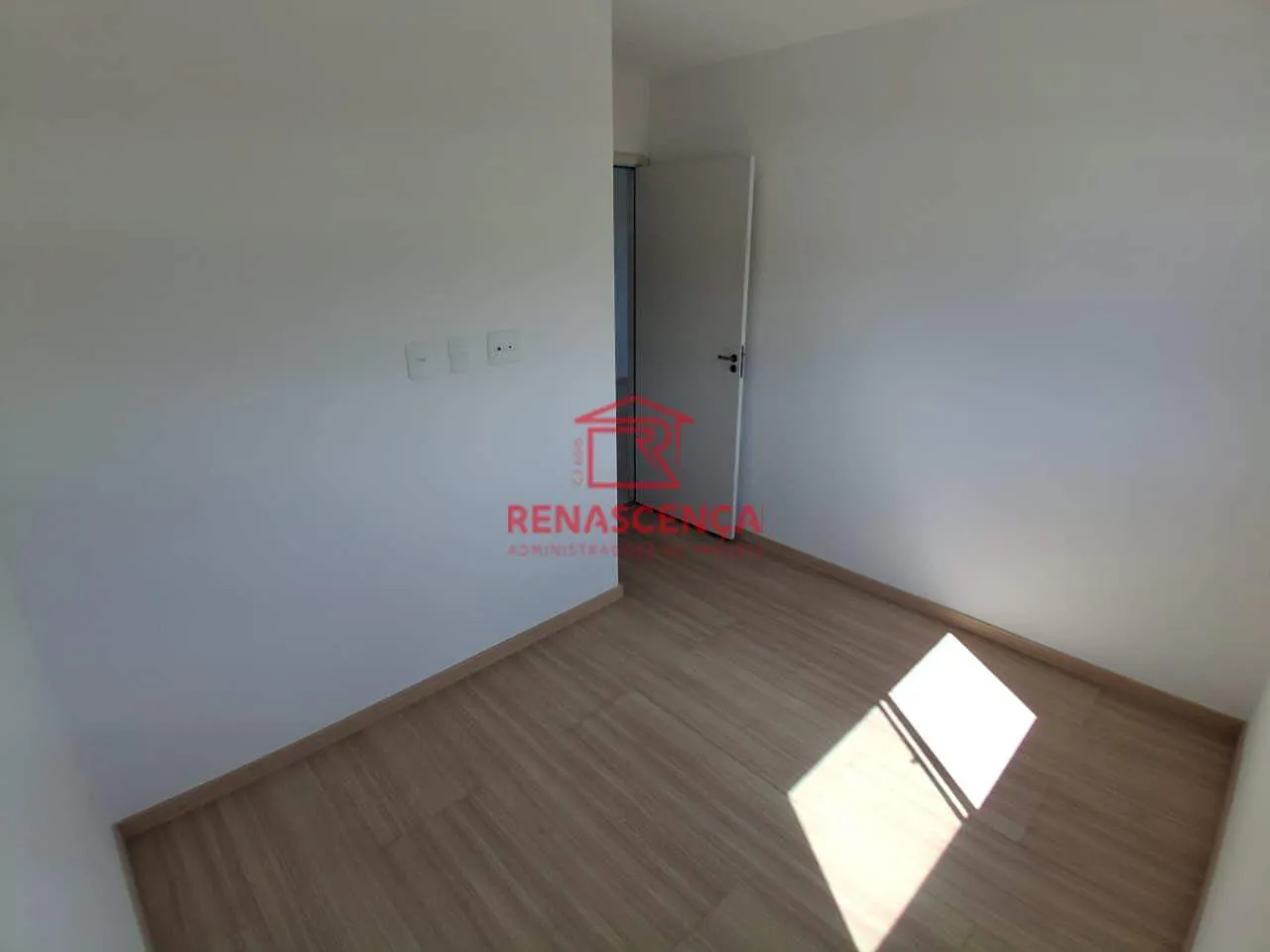 Apartamento com 2 quartos e cozinha com fogão fechado — photo 18