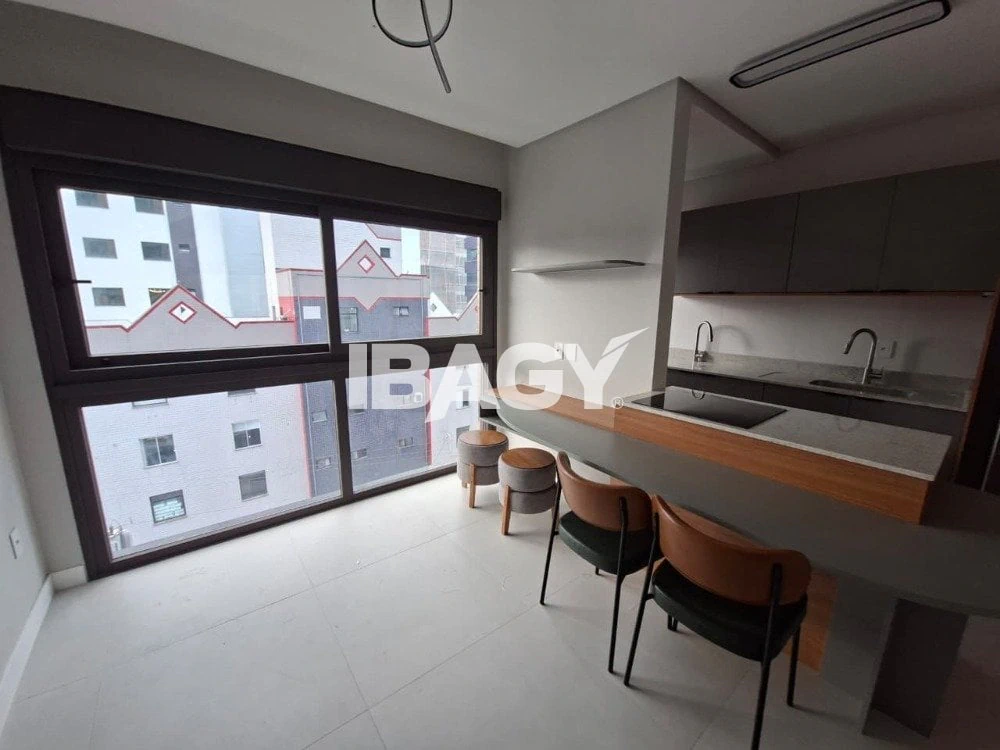 Apartamento de 1 dormitorio con cocina integrada y 55 m² — photo 3