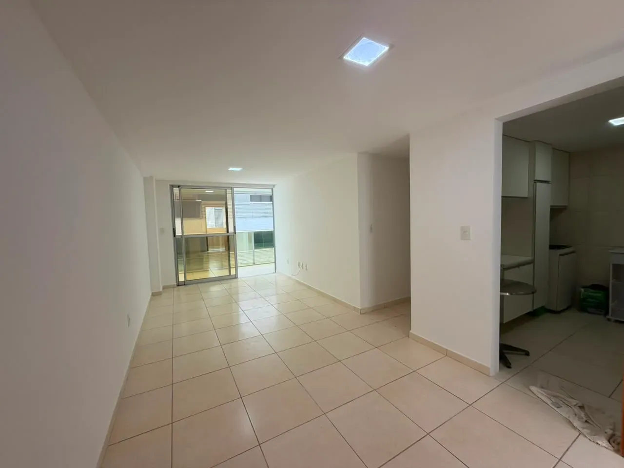 2-bedroom apartment with balcony and 1 parking spot — photo 3