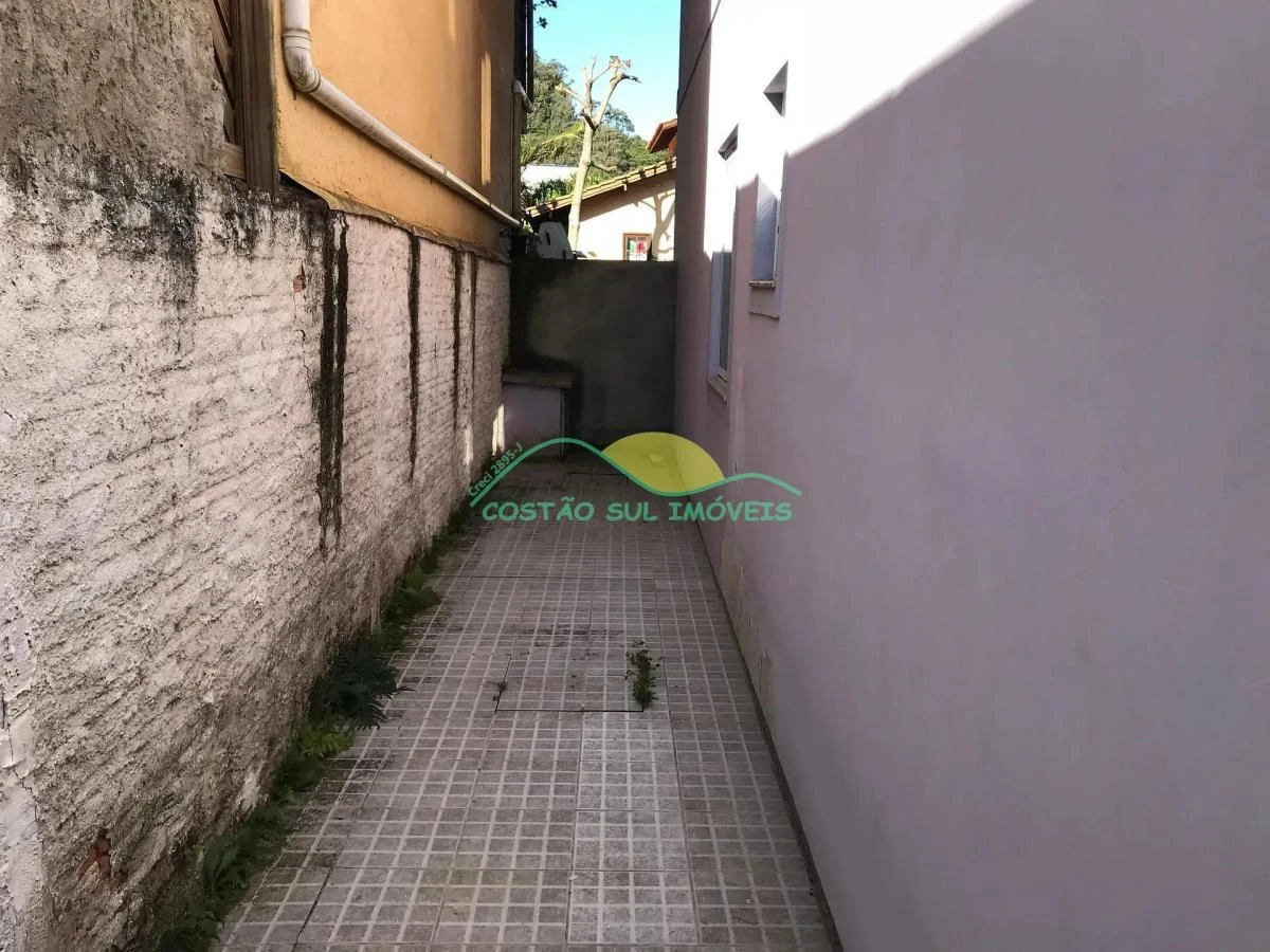 Ground-floor apartment with 3 bedrooms and separate kitchen — photo 10