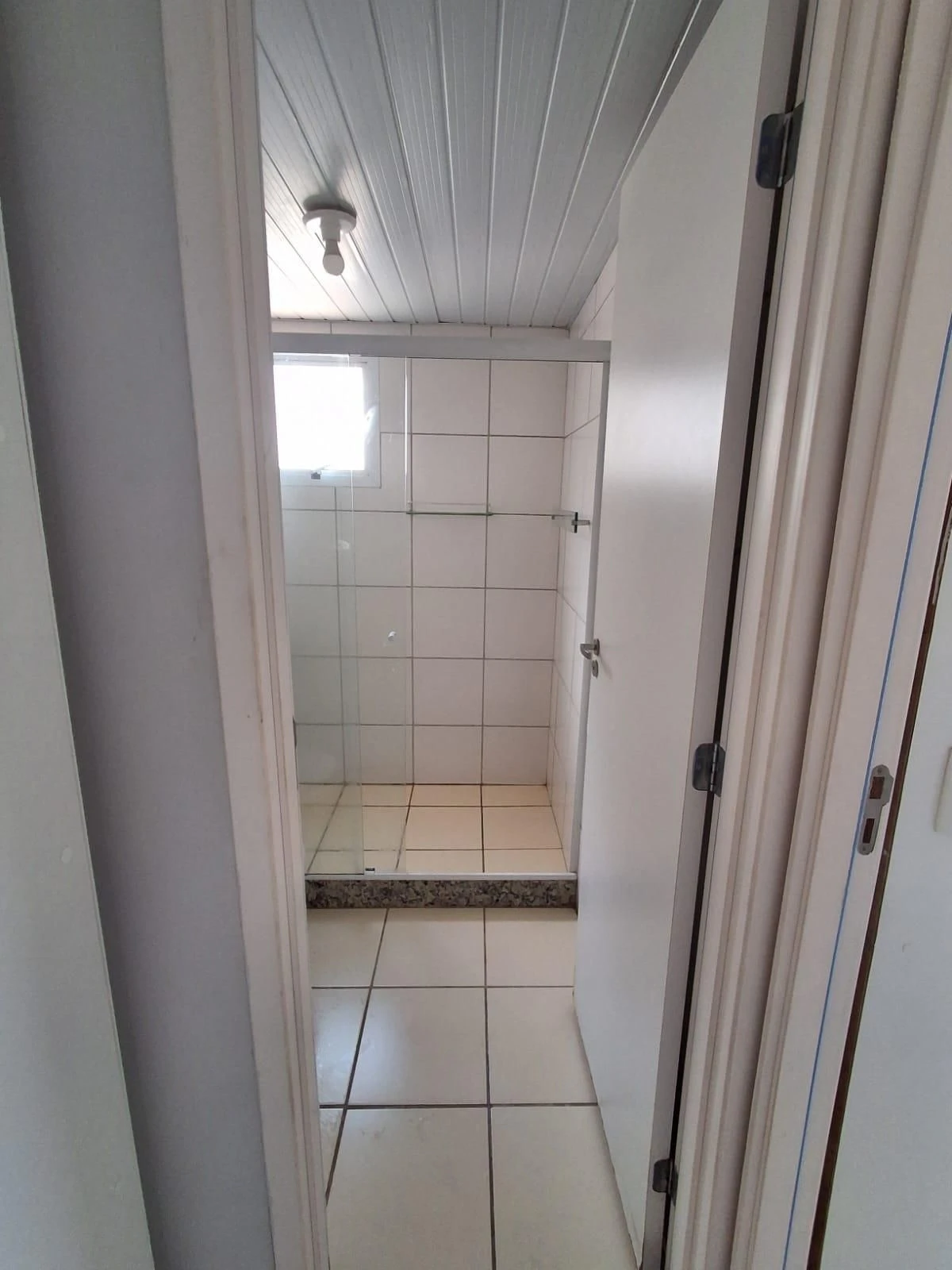 Apartamento de 2 quartos em condomínio com piscina — photo 17