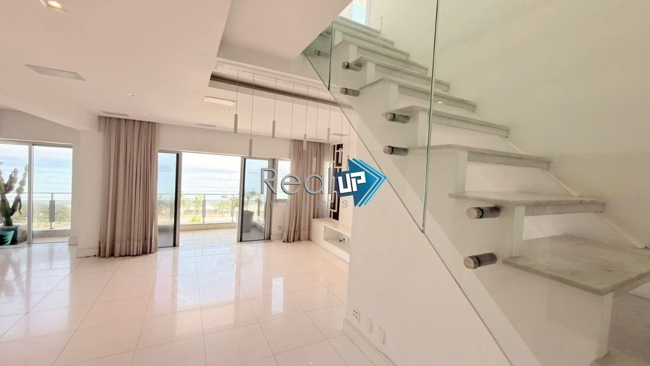 Rooftop apartment with balcony and 4 bedrooms, 5 baths — photo 12