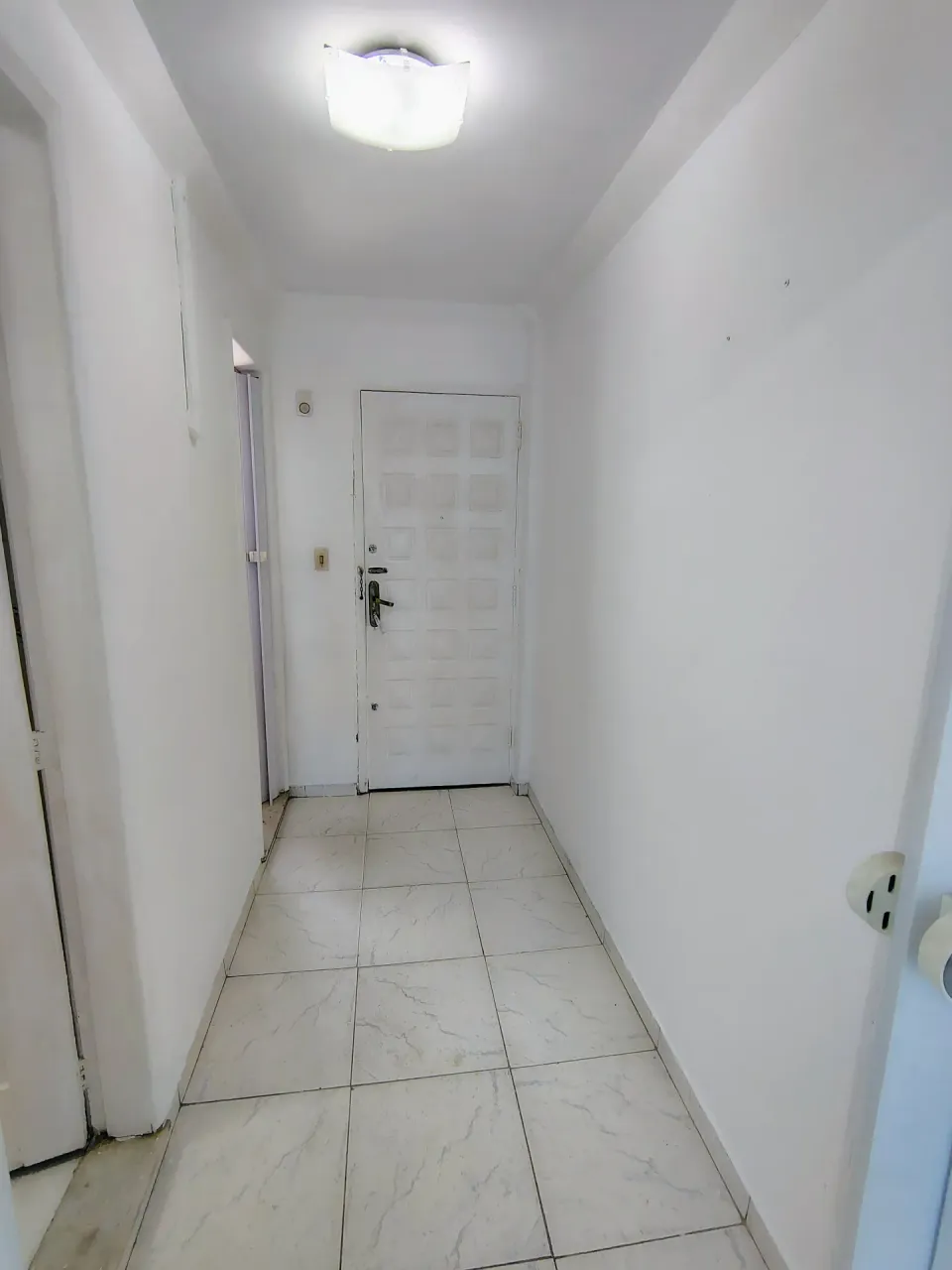 Unfurnished 1-bedroom apartment with AC and 1 bath — photo 10