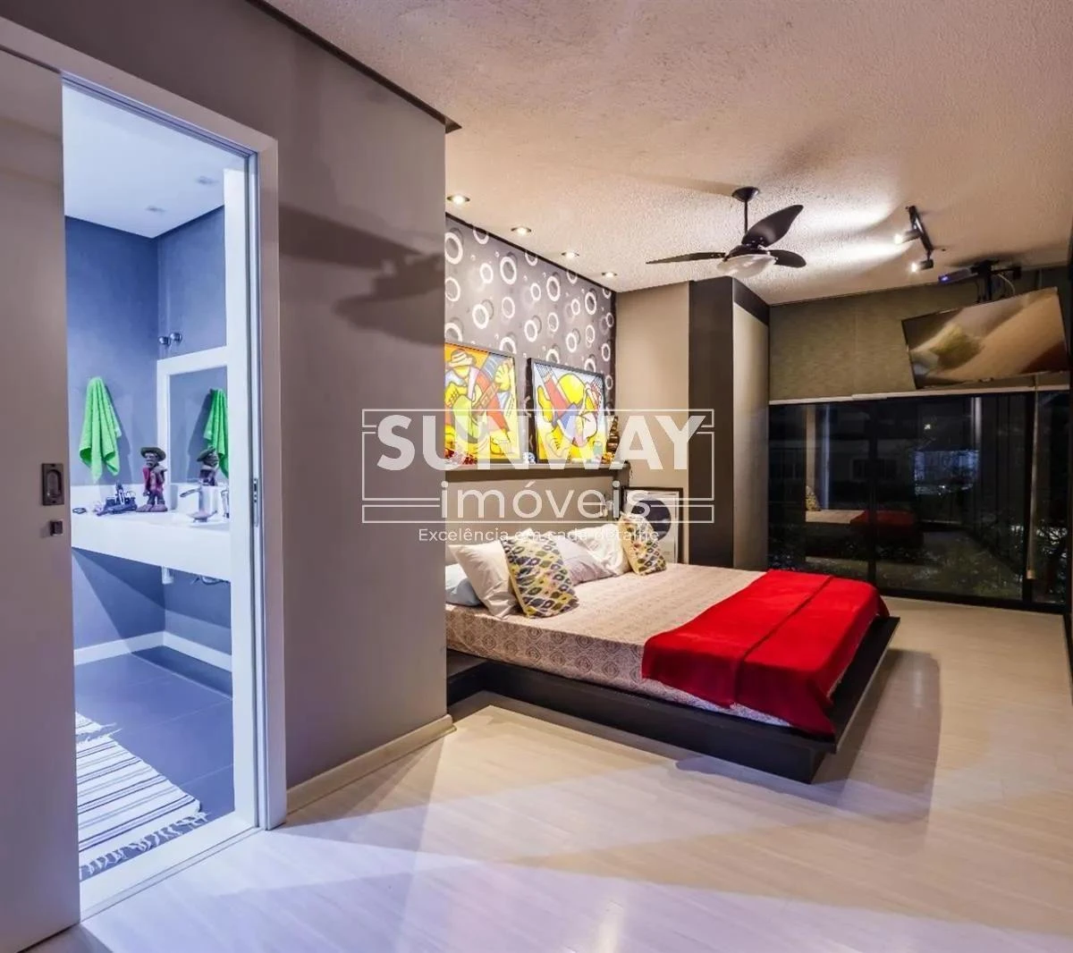 601 m² house with floor-to-ceiling windows and a home office — photo 14
