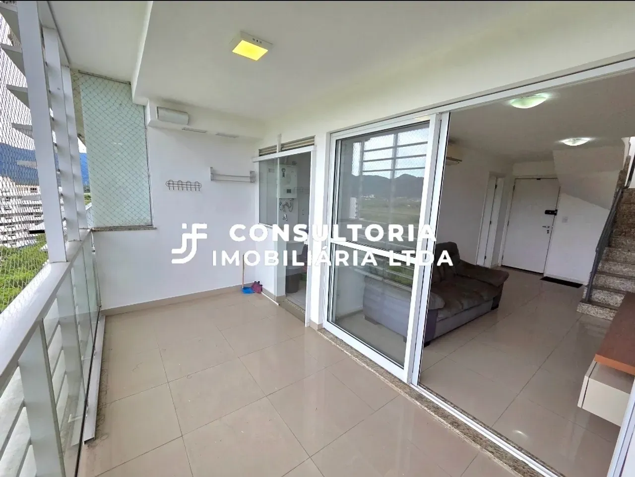 Unfurnished apartment with air conditioning and 3 bedrooms — photo 7