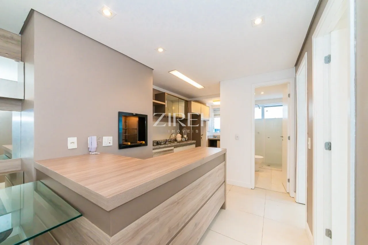 Glass-enclosed balcony in a 2-bedroom apartment, 57 m² — photo 18